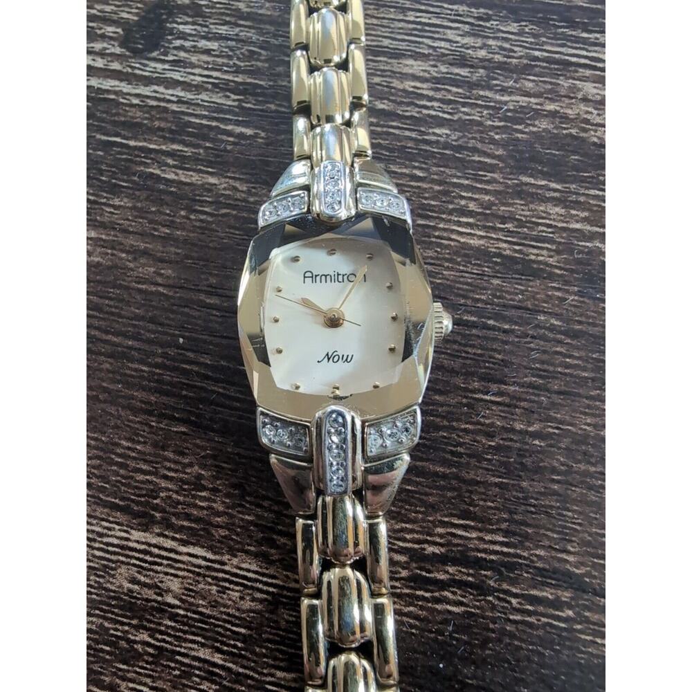 Armitron‎ NOW Ladies Fashion Gold Tone Diamond Crystal Bezel Bracelet Watch